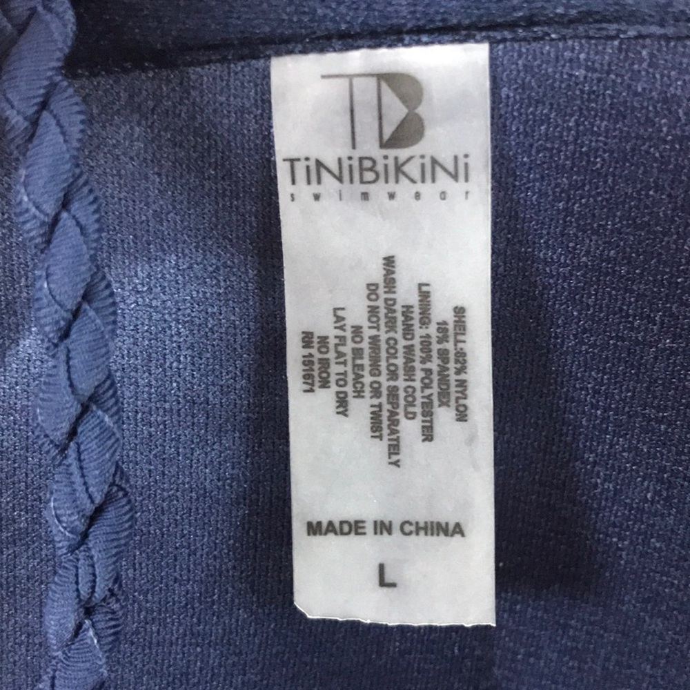 ❤️Tini Bikini Size Large Top ties around neck/back - Picture 4 of 5